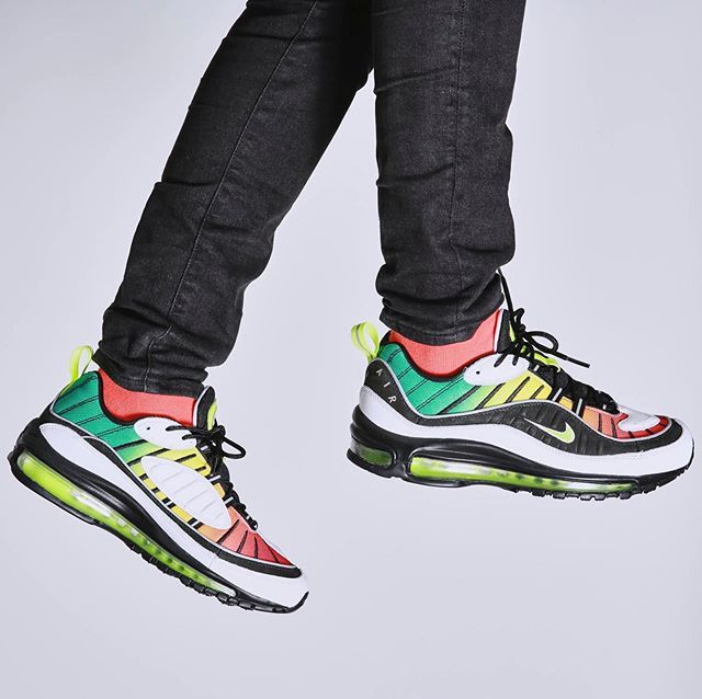 【スニダンで購入可】OLIVIA KIM×NIKE NO COVER COLLECTION 3枚目