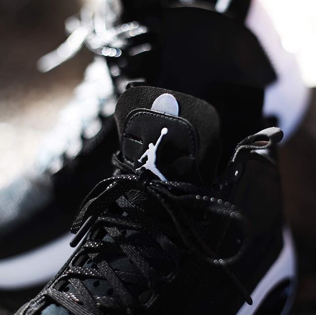 ナイキ エアジョーダン34 ブラック 2枚目