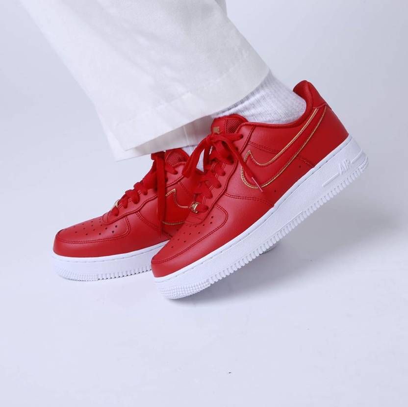 【スニダンで購入可】NIKE AIR FORCE 1 '07 ESSENTIAL RED