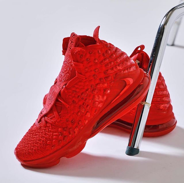 ナイキ レブロン17 レッド 5枚目