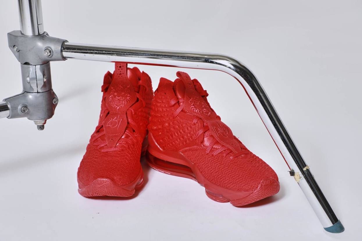 ナイキ レブロン17 レッド 4枚目