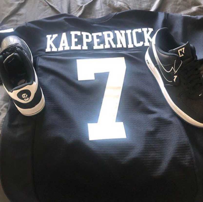 【スニダンで購入可】COLIN KAEPERNICK×NIKE AIR FORCE 1 LOW 11枚目