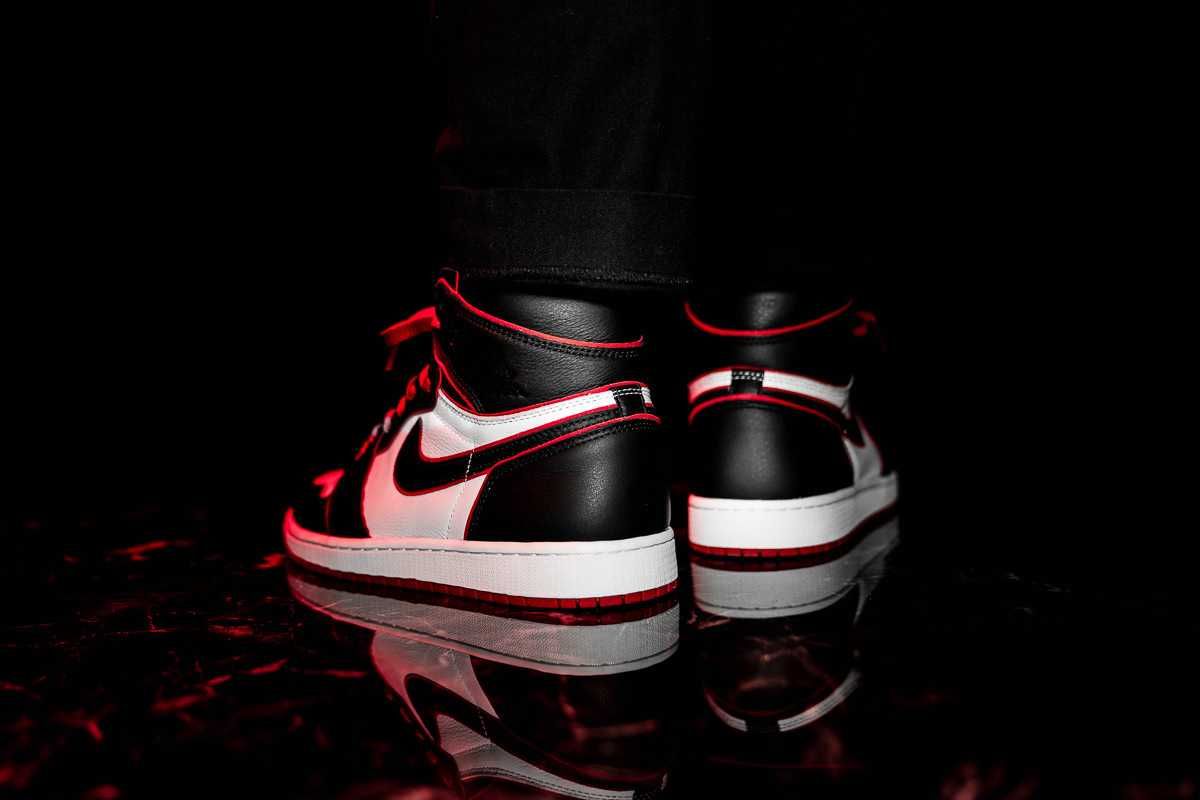 ナイキ エアジョーダン1 レトロ ハイ OG ブラッドライン 2枚目