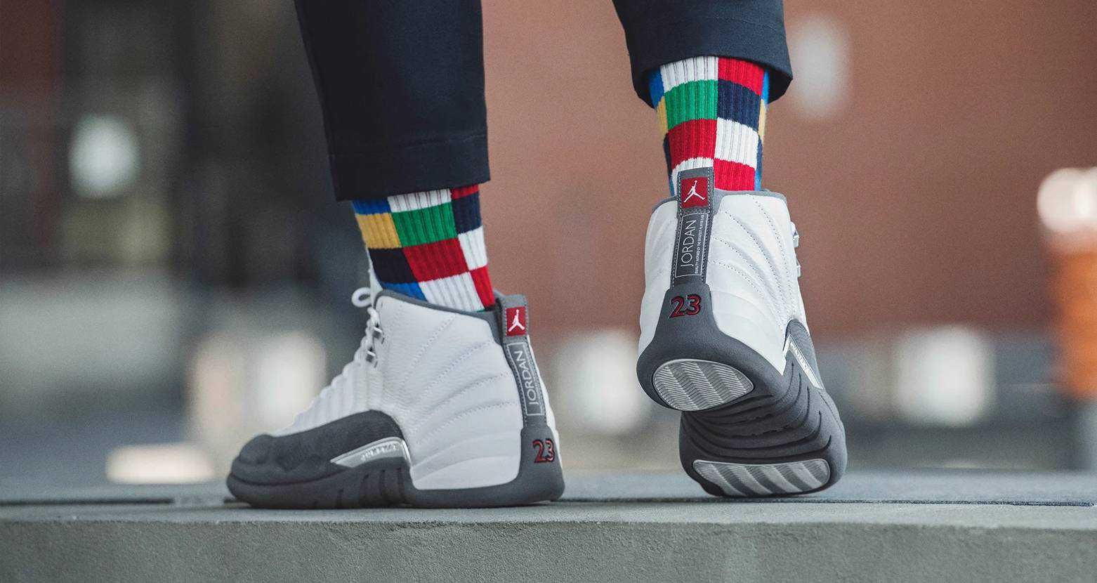 ナイキ エアジョーダン12 ダークグレー 2枚目