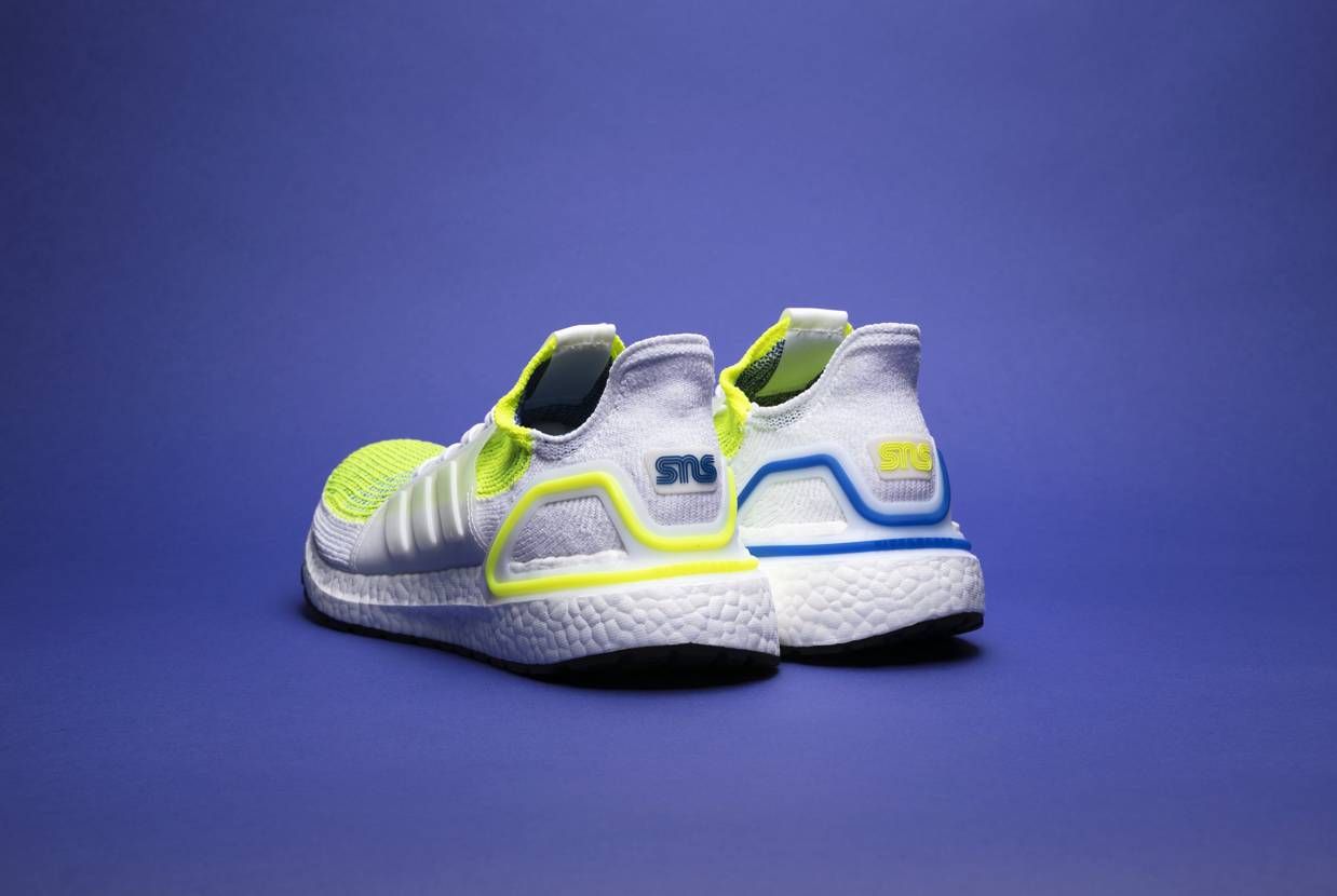 スニーカーズンスタッフ×アディダス ウルトラブースト 2019 スウェーデン 2枚目