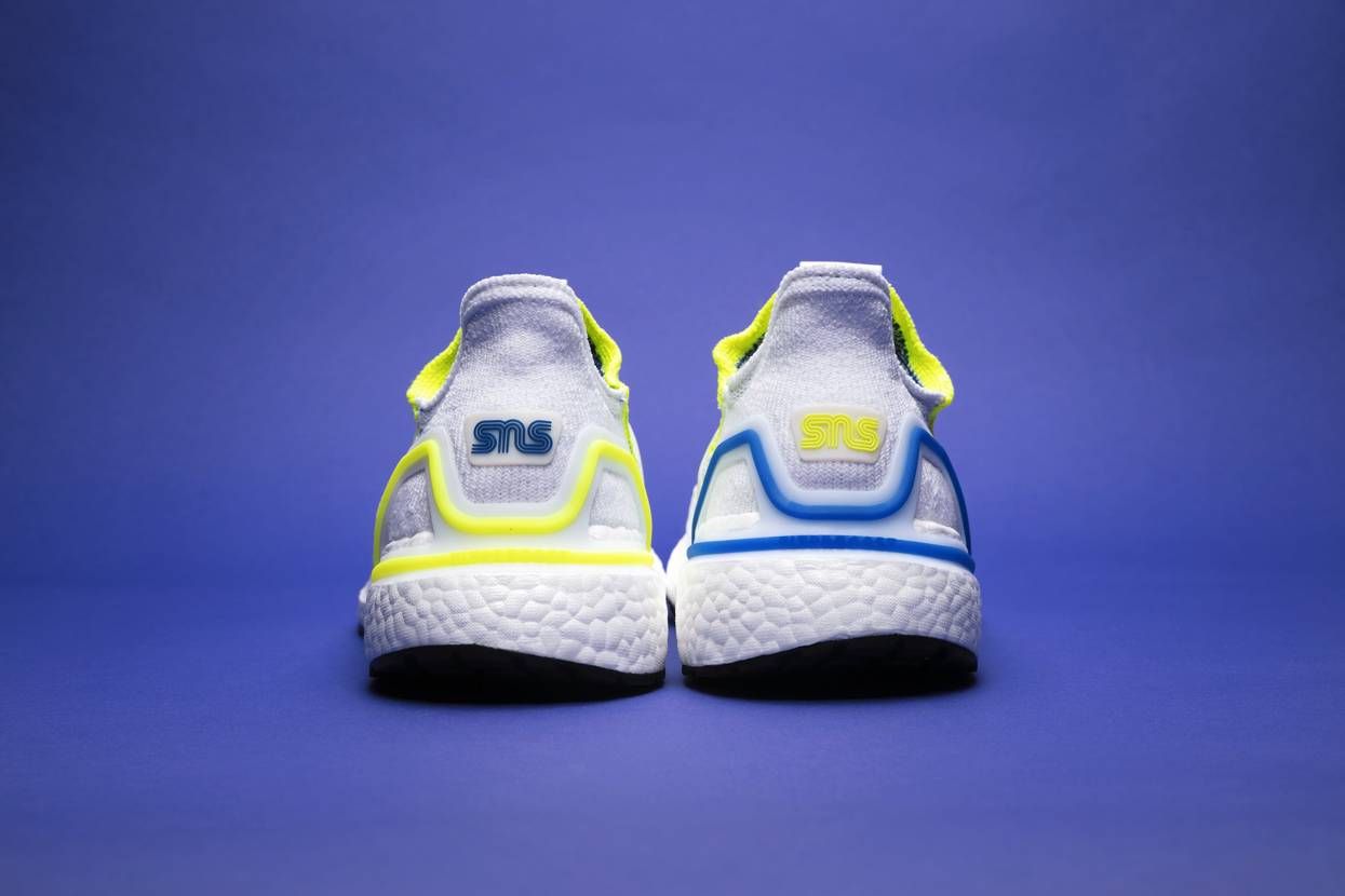 スニーカーズンスタッフ×アディダス ウルトラブースト 2019 スウェーデン 3枚目