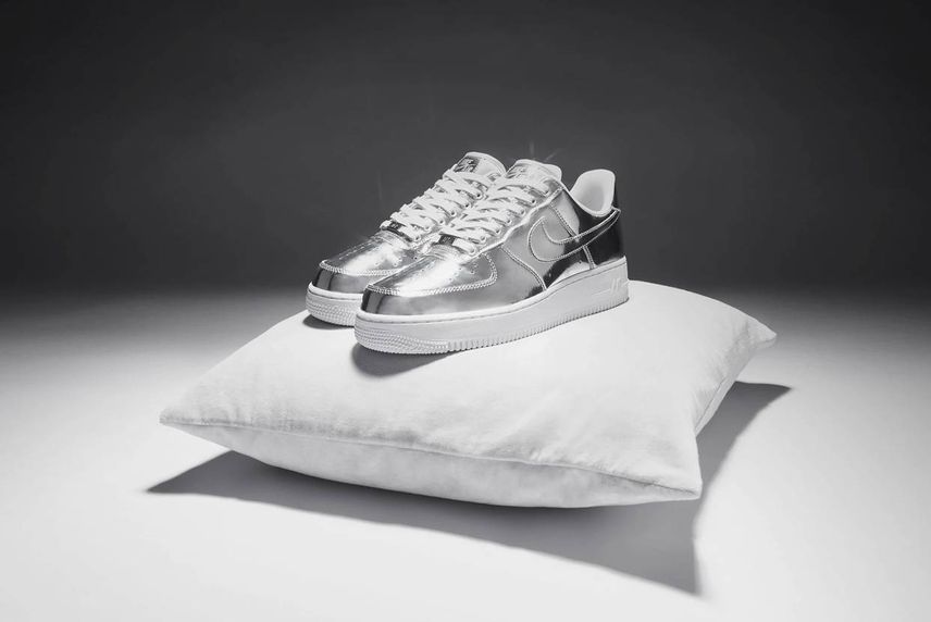 【スニダンで購入可】NIKE AIR FORCE 1 METALLIC 3 COLORS
