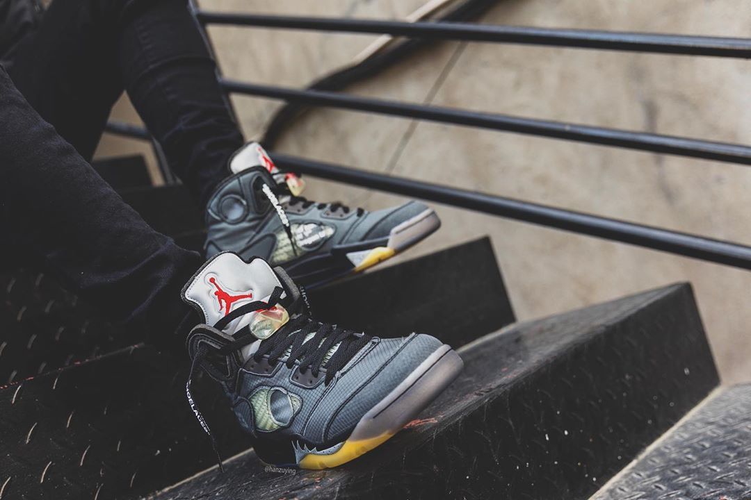 【スニダンで購入可】2/15発売 OFF-WHITE × NIKE AIR JORDAN5 "BLACK/MUSLIN-FIRE RED" 抽選/定価/販売店舗まとめ 41枚目
