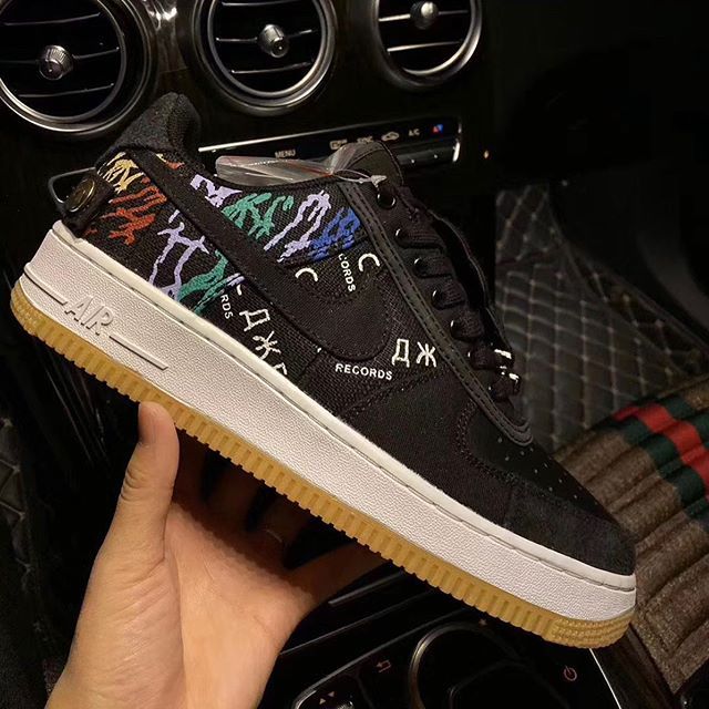 【リーク】TRAVIS SCOTT × NIKE AIR FORCE 1 LOW "BLACK/MULTI" 抽選/定価/販売店舗まとめ 2枚目
