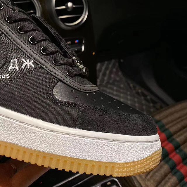 【リーク】TRAVIS SCOTT × NIKE AIR FORCE 1 LOW "BLACK/MULTI" 抽選/定価/販売店舗まとめ 7枚目