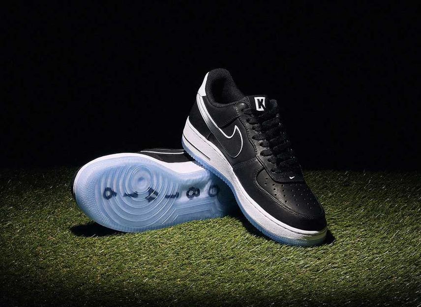 【スニダンで購入可】COLIN KAEPERNICK×NIKE AIR FORCE 1 LOW