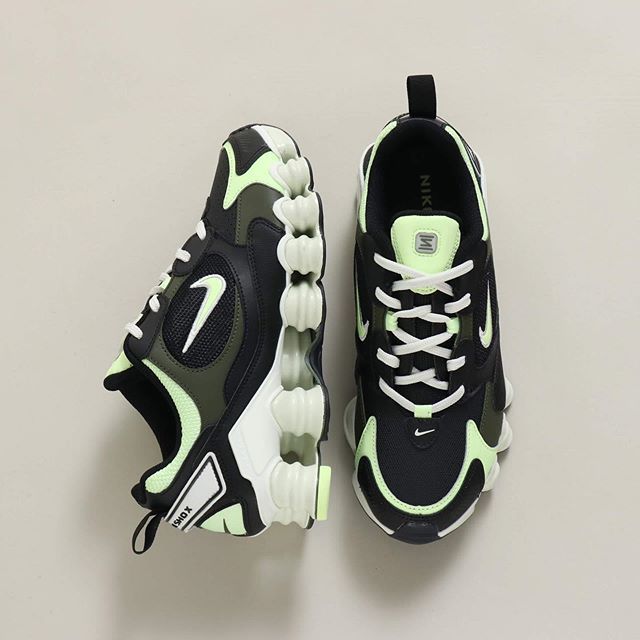 ナイキ ショックス TL ノヴァ 全2色  2枚目