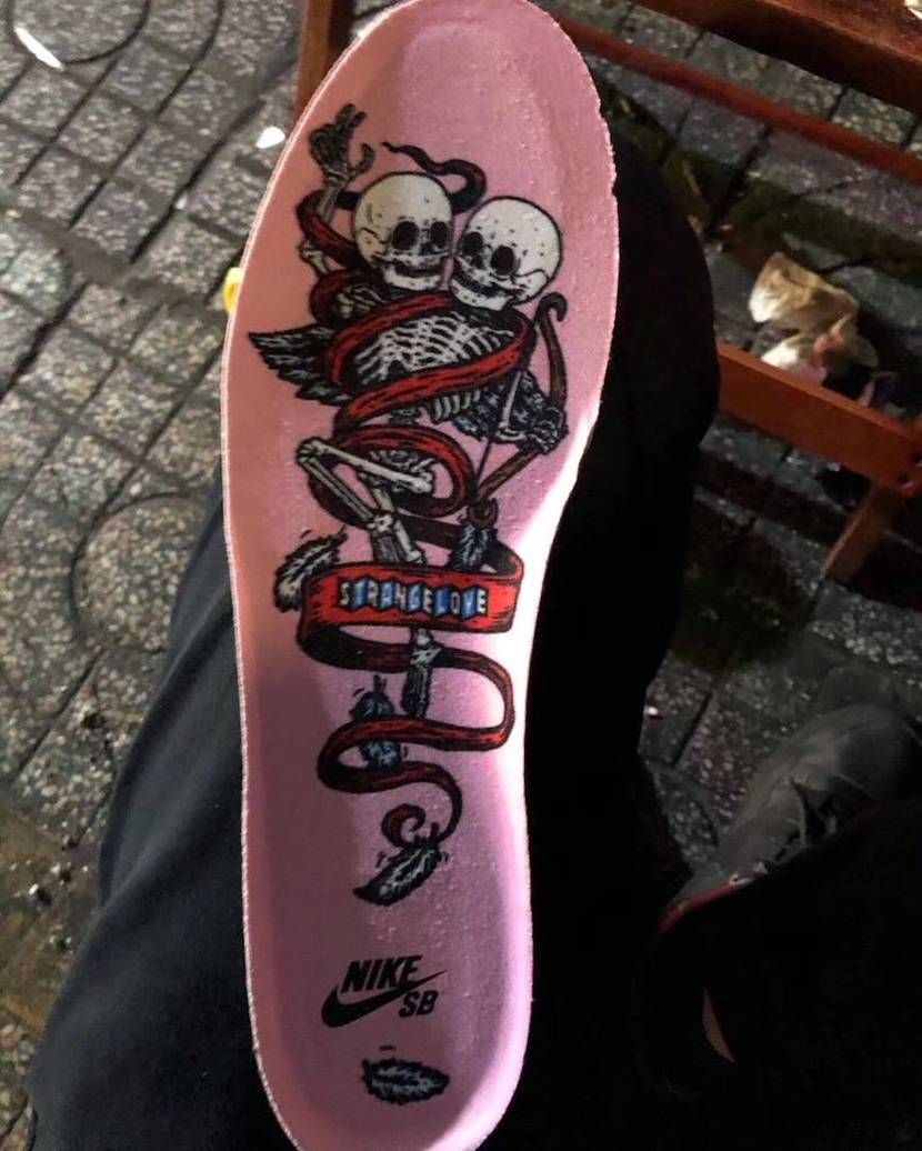 【スニダンで購入可】STRANGELOVE × NIKE SB DUNK LOW "VALENTINE’S DAY" 19枚目