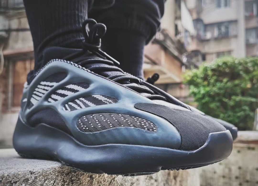 【スニダンで購入可】4/11発売 ADIDAS YEEZY 700 V3 "ALVAH" 抽選/定価/販売店舗まとめ 5枚目