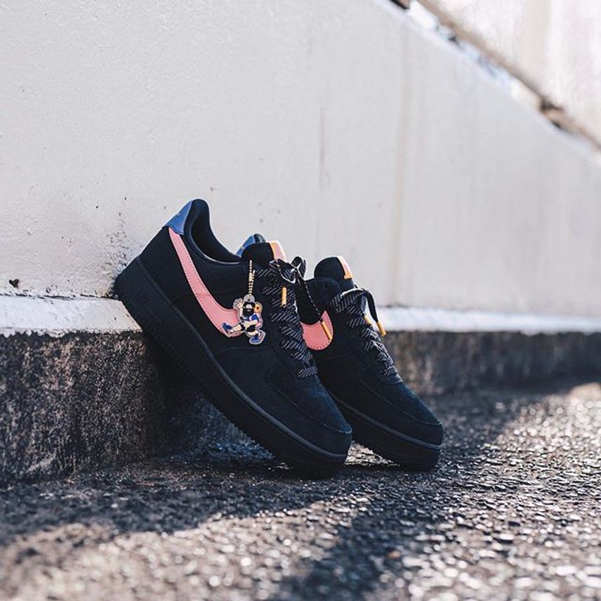 【スニダンで購入可】NIKE AIR FORCE 1 '07 LV8 2 "BLACK"