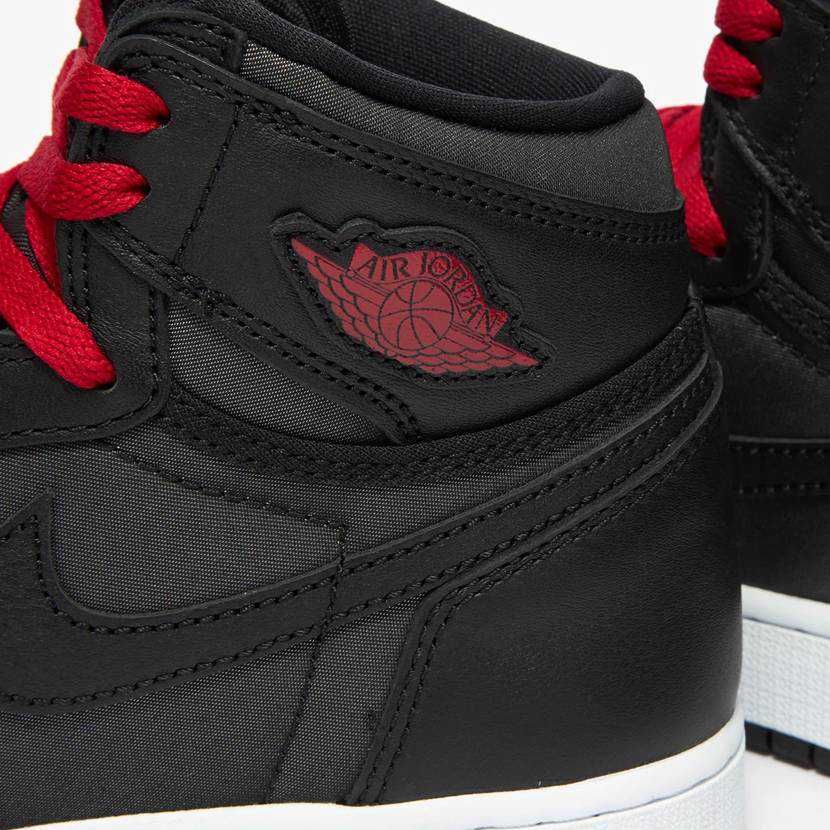 ナイキ エアジョーダン1 レトロ ハイ OG "ブラックサテン" 4枚目