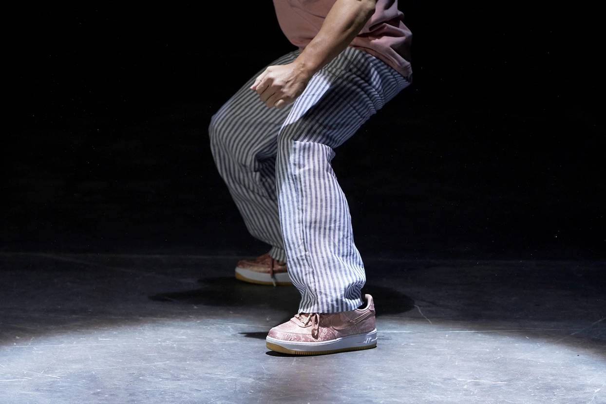 【スニダンで購入可】CLOT×NIKE AIR FORCE 1 LOW "ROSE GOLD" 2枚目