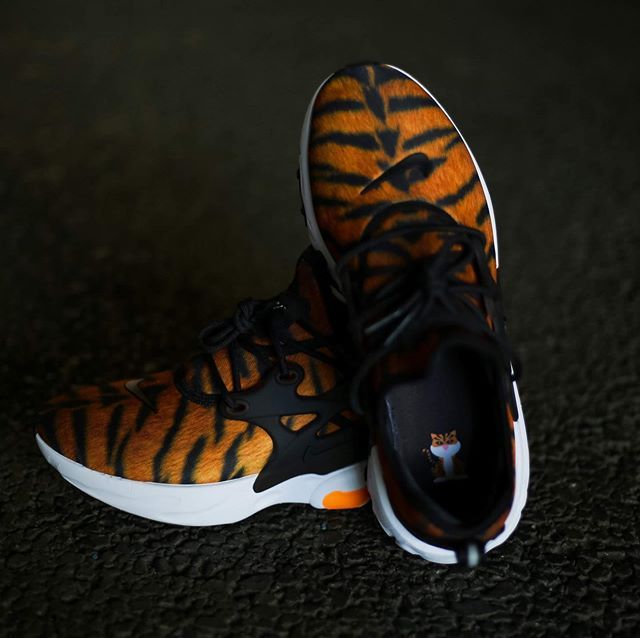 ナイキ リアクト プレスト PRM "タイガー" 3枚目