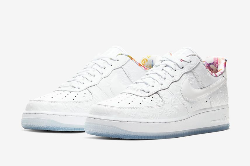 【スニダンで購入可】NIKE AIR FORCE 1 '07 PRM "WHITE"