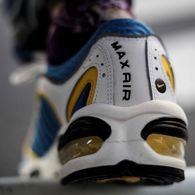 ナイキ エアマックステイルウィンド4 "ホワイト/イエロー/ブルー" 3枚目
