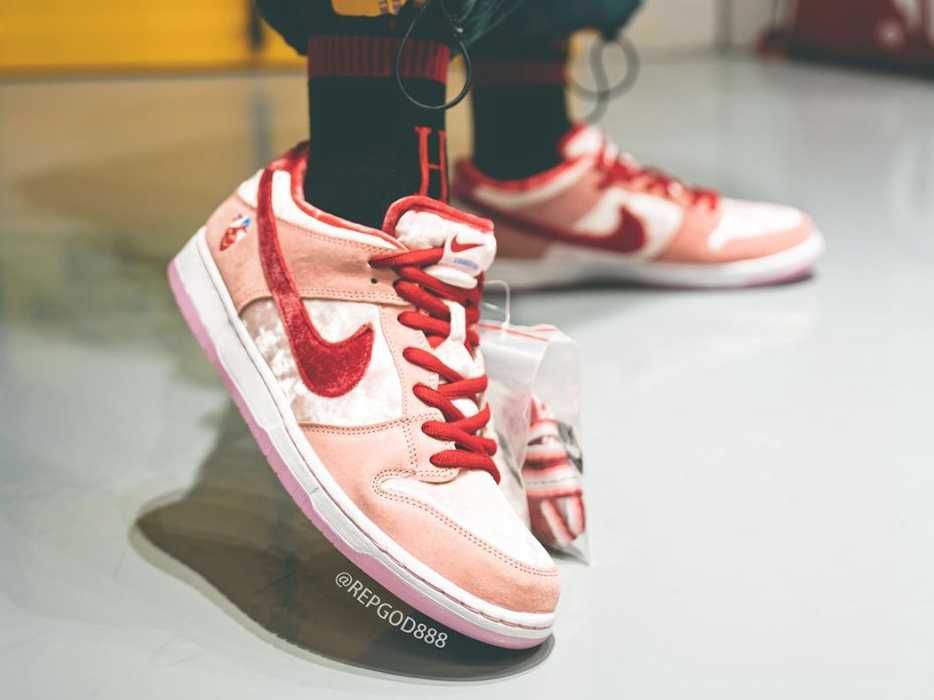 【スニダンで購入可】STRANGELOVE × NIKE SB DUNK LOW "VALENTINE’S DAY" 9枚目