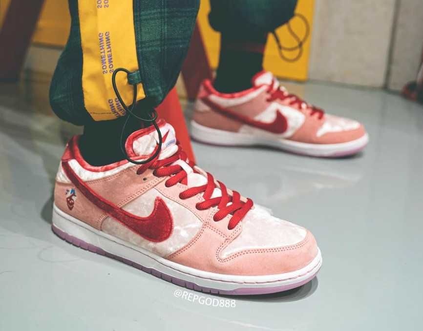 【スニダンで購入可】STRANGELOVE × NIKE SB DUNK LOW "VALENTINE’S DAY" 8枚目