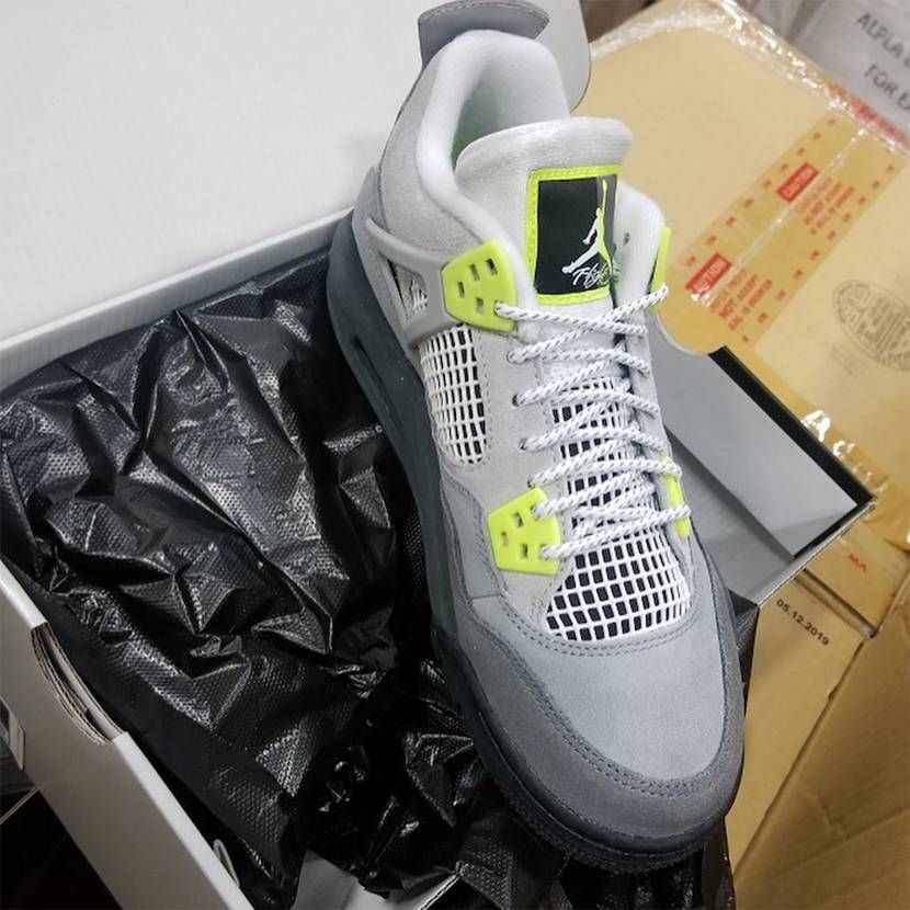 【スニダンで購入可】3/21発売 NIKE AIR JORDAN 4 "AIR MAX 95 NEON" 抽選/定価/販売店舗まとめ 24枚目
