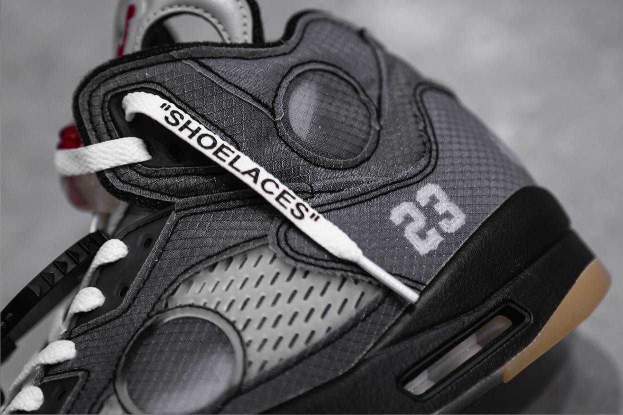 【スニダンで購入可】2/15発売 OFF-WHITE × NIKE AIR JORDAN5 "BLACK/MUSLIN-FIRE RED" 抽選/定価/販売店舗まとめ 21枚目