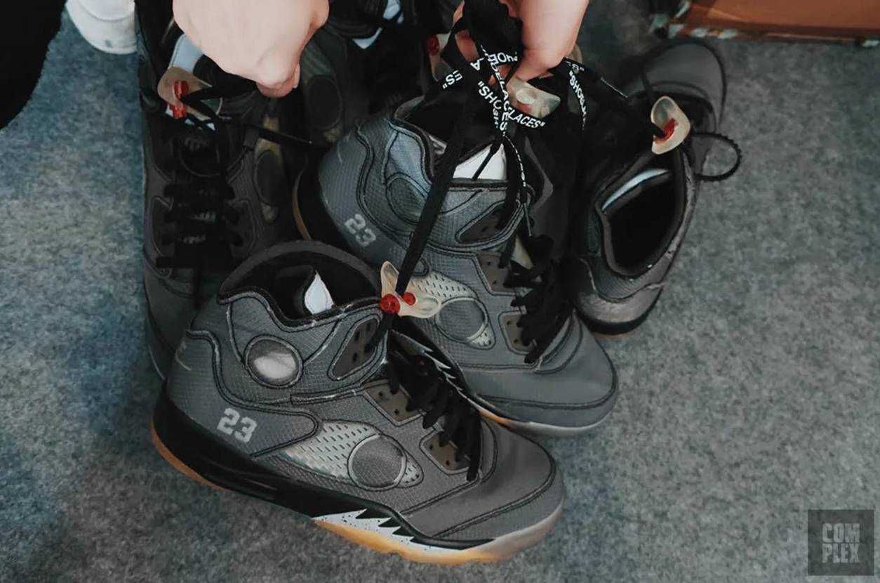 【スニダンで購入可】2/15発売 OFF-WHITE × NIKE AIR JORDAN5 "BLACK/MUSLIN-FIRE RED" 抽選/定価/販売店舗まとめ 16枚目