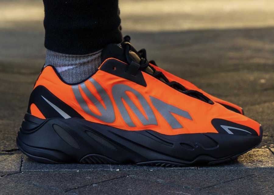 【スニダンで購入可】ADIDAS YEEZY BOOST 700 MNVN "BLACK" 抽選/定価/販売店舗まとめ 7枚目