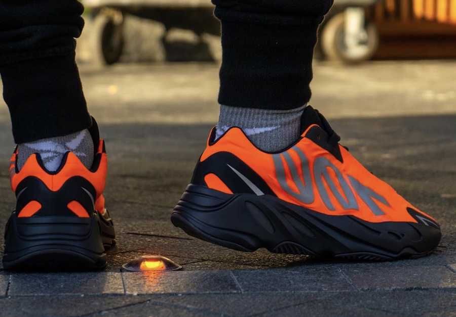 【スニダンで購入可】ADIDAS YEEZY BOOST 700 MNVN "BLACK" 抽選/定価/販売店舗まとめ 9枚目