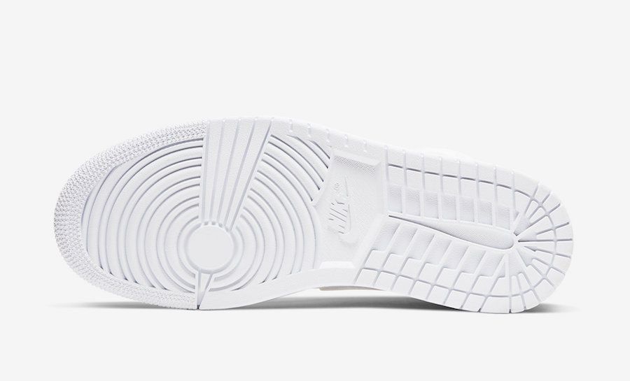 ナイキ ウィメンズ エアジョーダン1 ミッド "トリプルホワイト"  6枚目