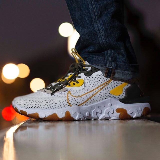 ナイキ リアクトビジョン 全2色 2枚目