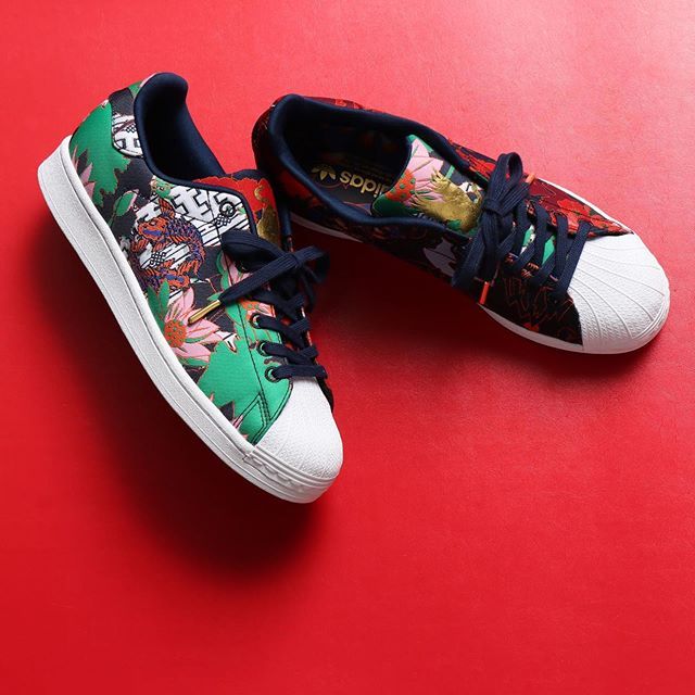 アディダス オリジナルス スーパースター "チャイニーズニューイヤー" 2枚目