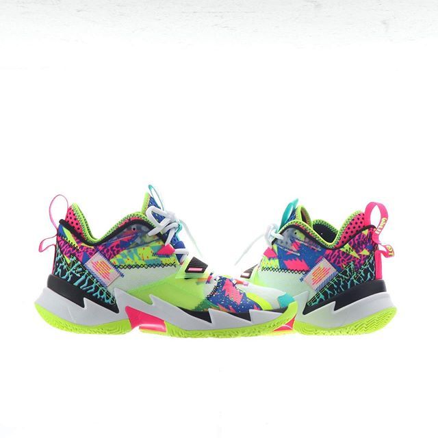 ナイキ ジョーダン ワイノットZER0.3 "ホワイト/ピンク/グリーン" 2枚目