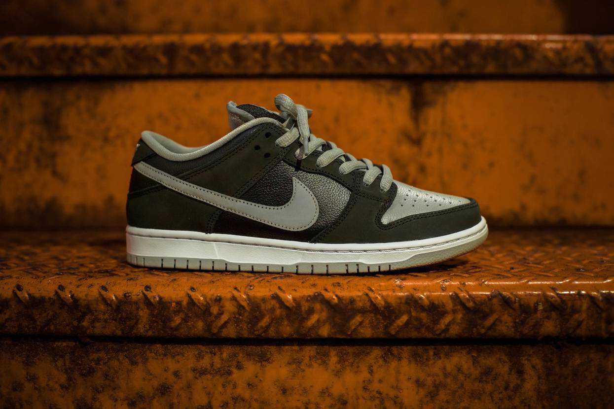 【スニダンで購入可】NIKE SB DUNK LOW "SHADOW" 2枚目