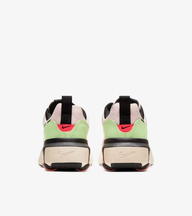 ナイキ ウィメンズ  エアマックス ベローナ "グアバ アイス" 5枚目