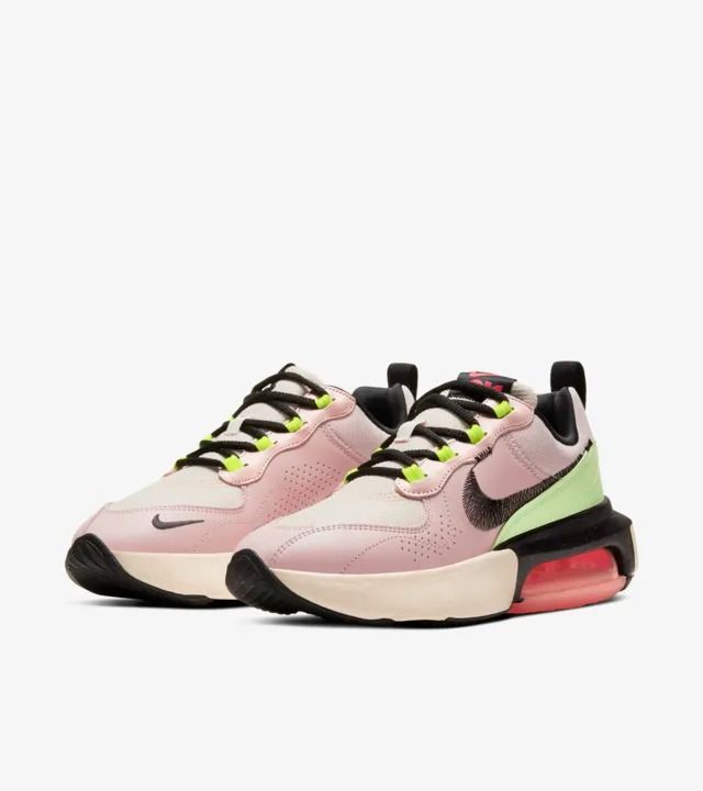 ナイキ ウィメンズ  エアマックス ベローナ "グアバ アイス" 2枚目
