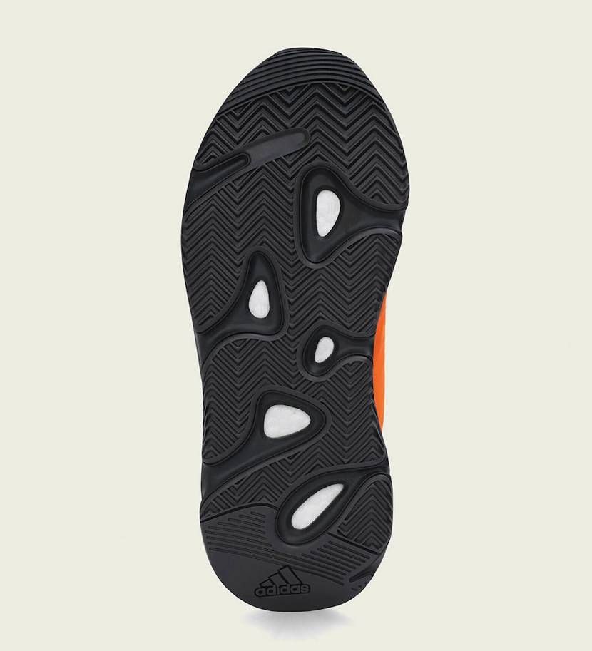 アディダス イージーブースト 700 MNVN "オレンジ" 5枚目