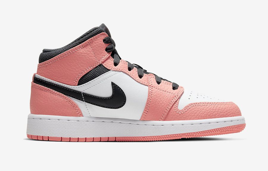 【近日発売】 NIKE AIR JORDAN 1 MID GS "PINK QUARTZ/DARK SMOKE GREY-WHITE" 3枚目