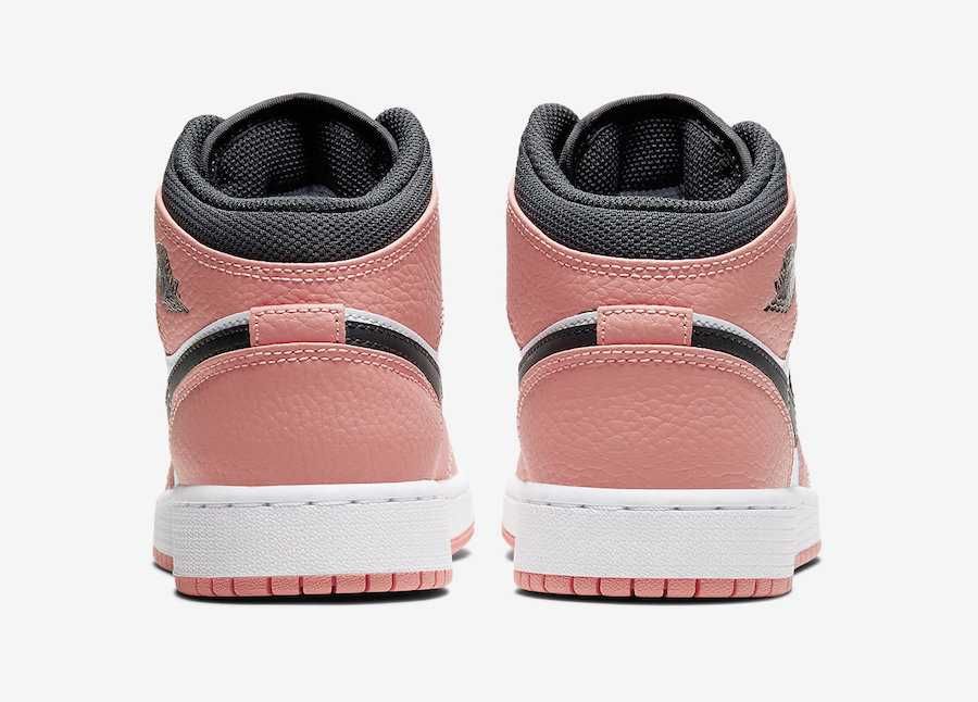 【近日発売】 NIKE AIR JORDAN 1 MID GS "PINK QUARTZ/DARK SMOKE GREY-WHITE" 5枚目
