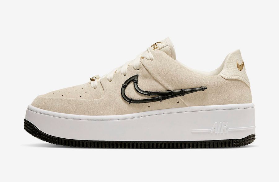 【スニダンで購入可】3/6発売 NIKE WMNS AIR FORCE 1 SAGE LOW LX "LIGHT CREAM/BLACK-METALLIC GOLD-WHITE" 抽選/定価/販売店舗あり 2枚目