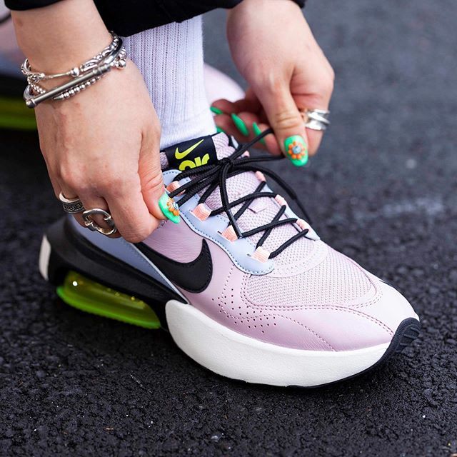【販売リンクあり】3/5発売 NIKE WMNS AIR MAX VERONA "PLUM CHALK" 抽選/定価/販売店舗まとめ 2枚目