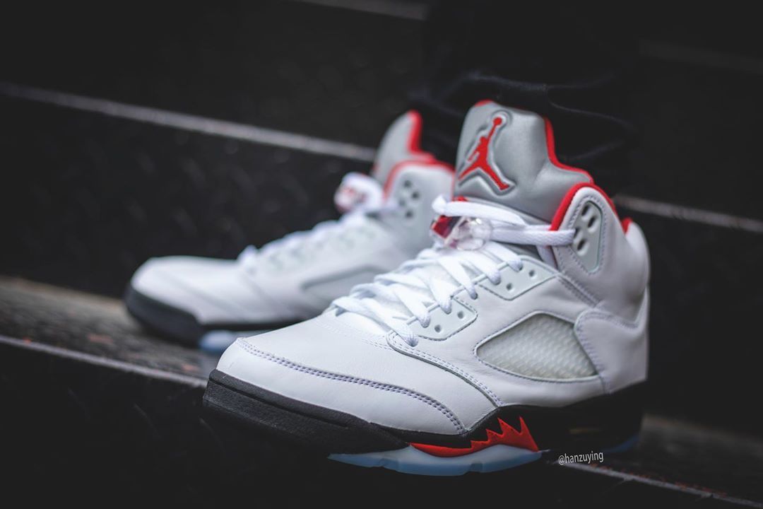 【スニダンで購入可】NIKE AIR JORDAN 5 "FIRE RED" 抽選/定価/販売店舗まとめ 3枚目