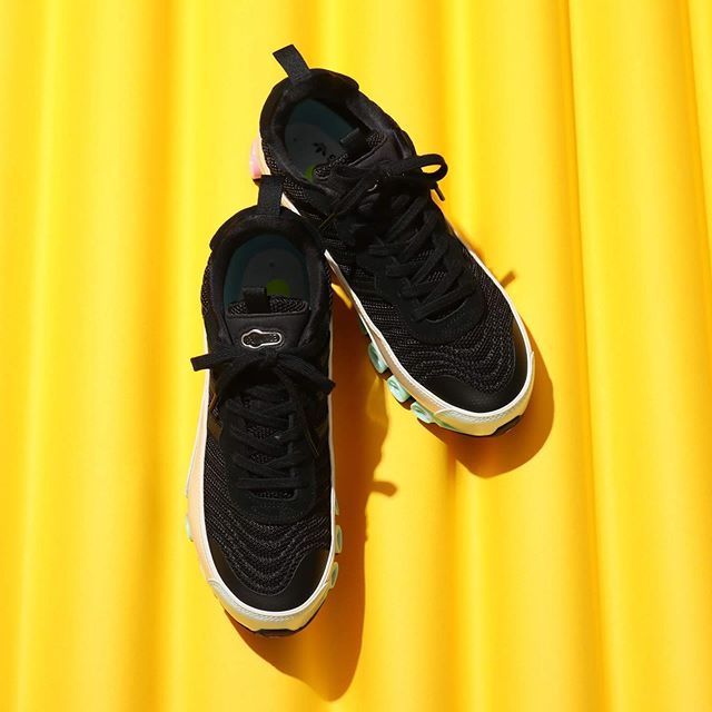 【販売リンクあり】3/25発売 ADIDAS MICROBOUNCE T1 抽選/定価/販売店舗まとめ 3枚目
