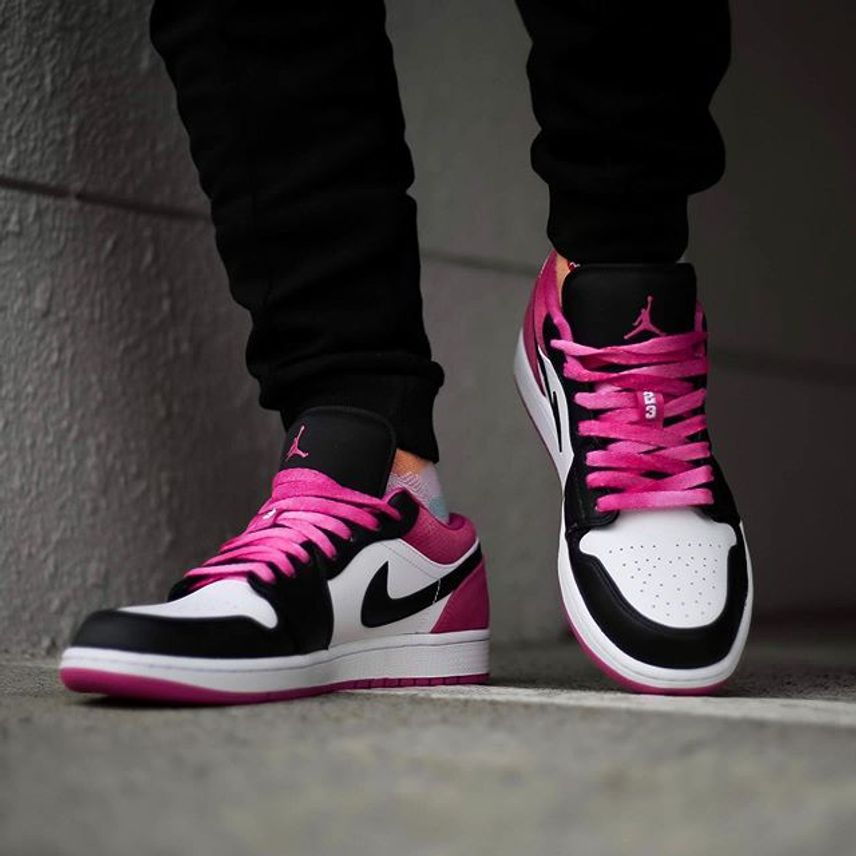 【販売リンクあり】4/1発売 NIKE AIR JORDAN 1 LOW SE"BLACK/WHITE-MAGENTA"
