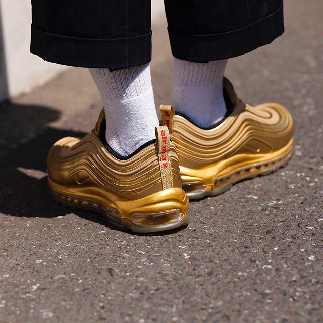 【販売リンクあり】4/10・4/14発売 NIKE AIR MAX 97 QS "GOLD MEDAL" 抽選/定価/販売店舗まとめ 3枚目