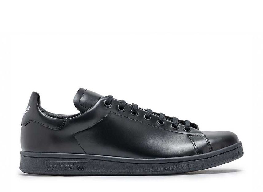 DOVER STREET MARKET × ADIDAS STAN SMITH