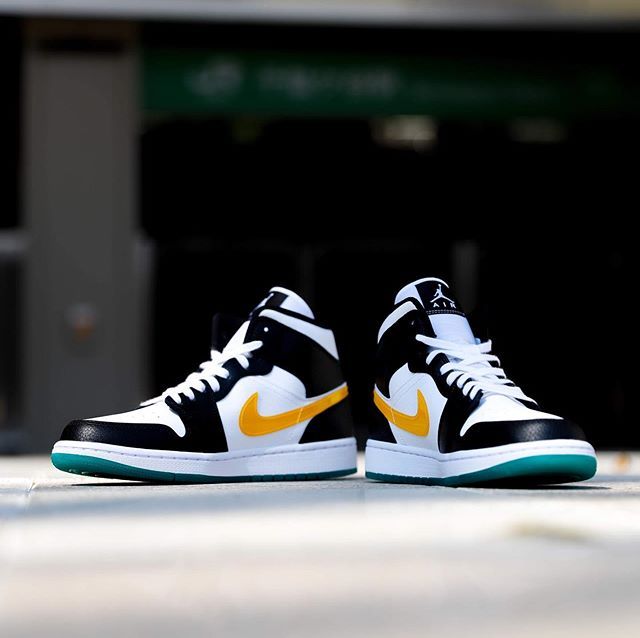 【販売リンクあり】4/16発売 NIKE WMNS AIR JORDAN 1 MID "WHITE/RED/YELLOW" 抽選/定価/販売店舗あり 2枚目