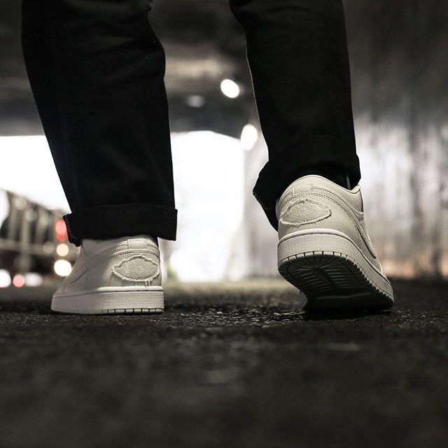 【販売リンクあり】4/26発売 NIKE WMNS AIR JORDAN 1 LOW "SPRUCE AURA" 抽選/定価/販売店舗まとめ 3枚目